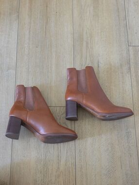 Madewell Cognac Leather Block Heel Chelsea Booties